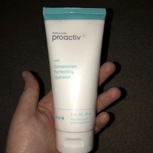 Proactiv + Compelxion Perfecting Hydrator